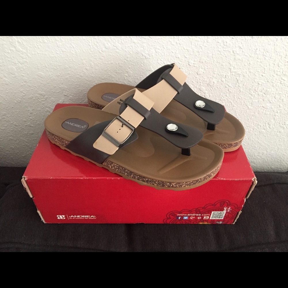 Beige sandle with crystal accent